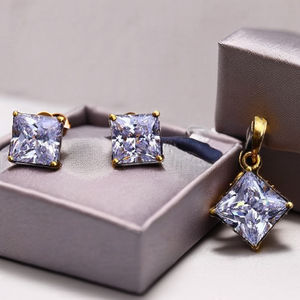 Personalizado 22K oro Vintage diseño pendientes colgante conjunto de joyería fina de lujo para mujeres y niñas para bodas y regalos - Product Image 1