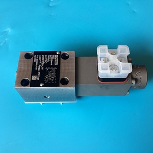 D1SE30BNJW Électrovanne hydraulique directionnelle 3 voies NG6 CETOP 3, 315 bars, pour applications industrielles - Product Image 4