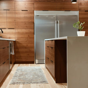 Gabinetes de Cocina Integrados de Madera de Roble Macizo de Lujo Ligero de Estilo Americano Personalizados, Encimeras de Piedra de Cuarzo, Decoración del Hogar - Product Image 1