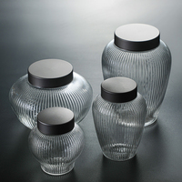 Grote glazen voorraadpot met deksel, grote inhoud, 'Big Belly'-design voor het bewaren van gedroogd fruit en snacks.