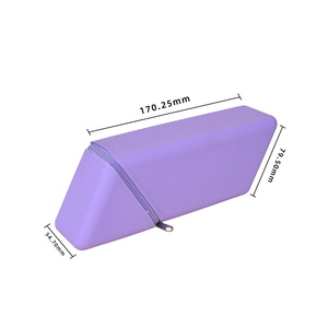 กระเป๋าใส่แปรงแต่งหน้าซิลิโคนหลากสี ขนาด 170.25x79.50x54.70 มม. กระเป๋าจัดระเบียบเครื่องสำอางพกพาสำหรับเดินทาง - Product Image 2