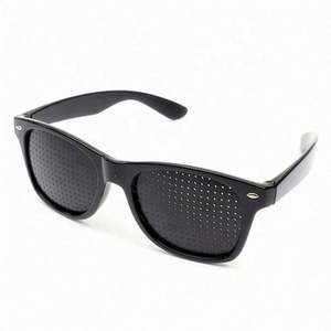 Lunettes à trous sténopéiques noires avec logo personnalisé pour l'amélioration de la vue, la guérison naturelle et le soin de la vision, anti-myopie - Product Image 3