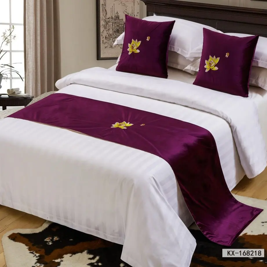 침대 러너와 일치하는 베개 색상 맞춤 대형 스타 호텔 침대 던지기 스카프 인쇄 폴리 에스테르 침대 러너 던지기 베개
