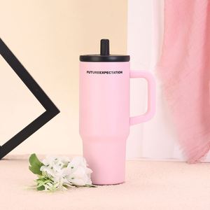 Gobelet de voyage 710 ml en acier inoxydable, isotherme à double paroi, avec poignée et couvercle à paille - Product Image 2