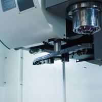 Centre d'usinage vertical CNC 3 axes avec broche à entraînement direct pour le fraisage de pièces métalliques [VMC1165]