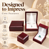 Boîte de rangement pour bijoux en bois massif vintage de luxe sur mesure avec éclairage LED pour pendentifs, colliers et bagues