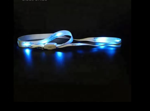 Lanyard LED Blanco con Luz Intermitente, Control Remoto, para Conferencias y Fiestas, Personalizable con Impresión OEM, con Batería de Botón - Product Image 6