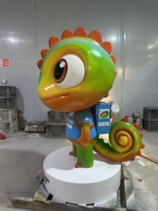 Factory-customized High-quality Outdoor <strong>Life</strong>-<strong>size</strong> Resin Cartoon Character Fiberglass <strong>Statue</strong> for Shopping Mall Gardens - Product Image 6