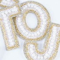 Lettres brodées à la main en perles et au crochet, à thermocoller