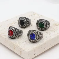 Bague pour homme en acier inoxydable, couleur or et argent antique, avec incrustation de zircone cubique ovale et motif sculpté rétro, type signet, bijoux pour homme