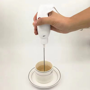 Mélangeur à main en plastique pour frappé, lait et café, usage domestique - Product Image 1