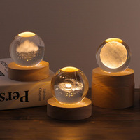 Boules de cristal 60 mm gravées au laser 3D, lampe boule de cristal artisanale, boule de cristal du système solaire personnalisée avec base lumineuse LED