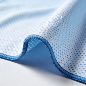 Serviette rafraîchissante en microfibre douce, très vendue, effet glaçon longue durée, taille et logo personnalisables pour cadeaux promotionnels d'équipes sportives - Product Image 4