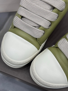 2026 Factory ofrece venta al por mayor con descuento de zapatillas casuales de alta calidad para hombres y mujeres. Zapato cómodo de goma para caminar - Product Image 5