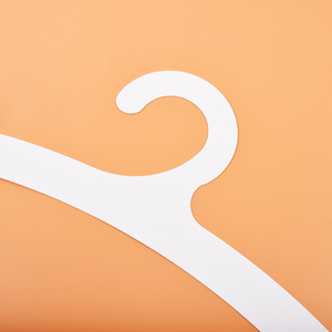 Экологичные перерабатываемые ароматизированные вешалки для одежды с индивидуальным логотипом, тиснением и цифровой печатью, бумажные этикетки для рубашек и пальто - Product Image 4