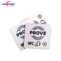 Étiquette autocollante NFC carrée avec logo imprimé personnalisé Puce NFC avec adhésif