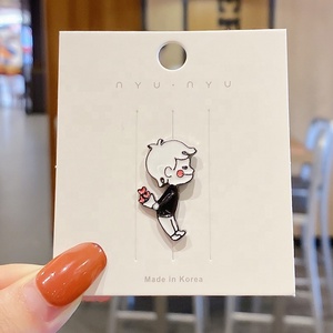 Pin de solapa de metal duro de moda con diseño de mariposa, tipo broche de goma y esmaltado, venta al por mayor, personalizado, con tarjeta de soporte - Product Image 2