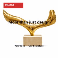 Sculpture moderne en forme d'aile dorée en acier inoxydable finition miroir, statue d'art abstrait, commande en gros pour projets commerciaux et halls d'hôtels