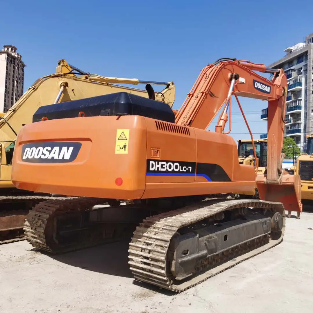 2018 Coreia enorme capacidade Doosan 300 escavadeira usada escavadeira usada doosan usada com boa qualidade para venda quente
