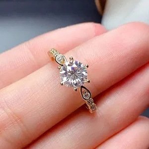 Anello con cristalli taglio rotondo per donna, accessori romantici per feste e uso quotidiano - Product Image 2