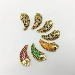 Wholesale latest 2021 fashion horn chilli 18K gold pave with cz jewelry pendant for necklace