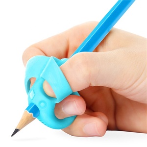 Corrector de Escritura Ergonómico de Silicona de 6 Colores, Solución Simple para Mejorar la Caligrafía, Agarre de Lápiz para Niños, Soporte para Lápiz para Estudiantes - Product Image 1