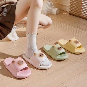 รองเท้าแตะสัตว์น่ารักขนปุย ดีไซน์แปลกใหม่ กันลื่น ใส่ในบ้าน อุ่นสบาย - Product Image 3