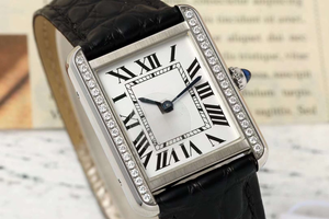 Reloj mecánico automático moderno y elegante, correa de cuero con estampado de cocodrilo negro, bisel con incrustaciones de diamantes - Product Image 2
