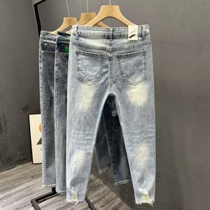 Jeans déchirés en gros, marque de mode masculine, version coréenne automne 2025, tendance, coupe slim, pantalon court de couleur claire - Product Image 5