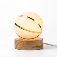 Lampe de nuit LED Globe de basketball, lampe de bureau ronde gravée au laser 3D, lumière blanche chaude, décoration de chambre