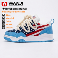 Chaussures décontractées épaisses pour hommes, baskets basses en daim, personnalisables par les fabricants OEM, respirantes, légères, avec semelle extérieure en caoutchouc