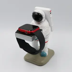 Wireless Watch Charging Creative Stand für Apple Watch 8 7 6 Ladestation Rack Astronaut Uhren halter für Samsung Huawei