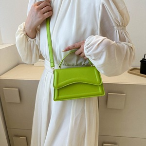 กระเป๋าสะพายพาดลำตัวสะพายไหล่เดียวของผู้หญิงแฟชั่นใหม่พร้อมสายโซ่กระเป๋าถือสไตล์ PU กระเป๋าแมสเซนเจอร์สำหรับผู้หญิงยอดนิยม - Product Image 3