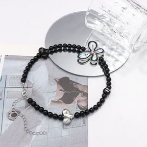 Conjunto de collar y pulsera con cuentas de corazón y mariposa, aleación de zinc negra, joyería de moda para fiestas, para mujeres, conjunto a juego para atuendos de verano - Product Image 3