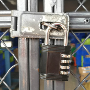 กุญแจรหัสแบบผสม 4 หลัก ตัวล็อคโลหะผสมสังกะสีรูปทรงสี่เหลี่ยมผืนผ้า สำหรับตู้เก็บของในยิม กล่องเครื่องมือ หอพัก และใช้ในบ้าน - Product Image 2