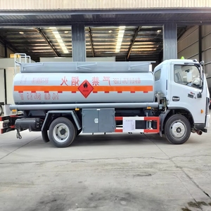 Petit camion-<span class=keywords><strong>citerne</strong></span> à carburant de 5000 L à vendre - Product Image 3