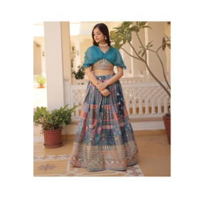 Lehenga Choli de seda rusa con estampado digital y bordado en lámina para bodas y fiestas, procedente de la India. - Product Image 1