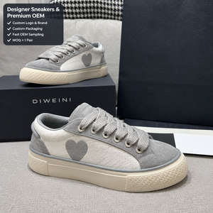 Zapatillas Deportivas de Diseño de Lujo con Corazón Gris, Zapatos para Caminar para Hombre y Mujer, Zapatillas de Lona con Plataforma de Alta Calidad, Nuevas - Product Image 1