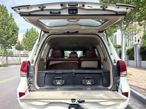 Toyota Land Cruiser 4x4 SUV tout-terrain d'occasion, année 2015, climatisation performante, intérieur et extérieur en parfait état, <span class=keywords><strong>film</strong></span> de protection complet de la carrosserie - Product Image 6
