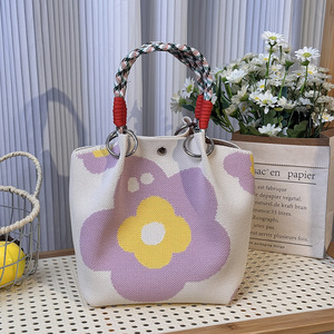 Bolsos de Mano Personalizados al por Mayor, Diseño de Moda, Tejido Grueso, Forma Cuadrada con Botón, Capacidad 3L+, Diferentes Modelos - Product Image 2