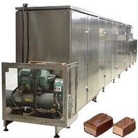 Machine de dépose de chocolat à rouleaux, moulage automatique monodose, moule à barres, remplissage centralisé des chips
