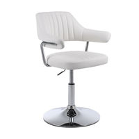 Chaise de bar moderne en cuir noir avec base métallique, accoudoirs intégrés à surpiqûres, réglable en hauteur, pivotante, pour comptoir