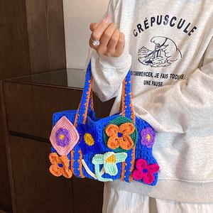 Sac pur <span class=keywords><strong>crochet</strong></span> à la main fini petit <span class=keywords><strong>livre</strong></span> rouge avec sac tissé en laine de <span class=keywords><strong>fleur</strong></span> sac à main à contraste de couleur - Product Image 6