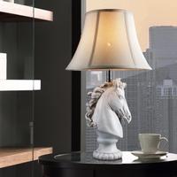 Nouvelle Arrivée Décoration Maison Chambre Abat-jour en Tissu Animal Créatif Lampe de Table en Résine Cadeau Lampe de Bureau Lumières de Lecture Amusantes