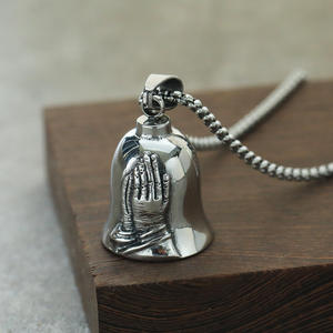 สร้อยคอกระดิ่งผีผีมรณะทำจากสแตนเลสสำหรับผู้ชาย - Product Image 6