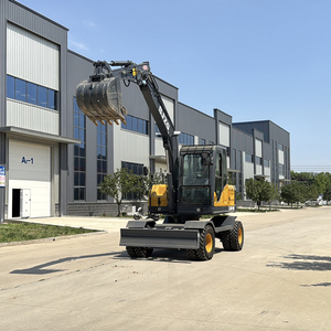 Excavatrice sur roues de haute qualité, 8 tonnes, pour usage agricole, avec godet de 0,28 m³ à vendre - Product Image 2