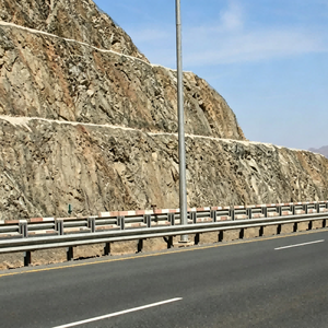 Galvanized Expressway Crash Barrier Manufacturer Supporting Large Scale Projects - Product Image 2