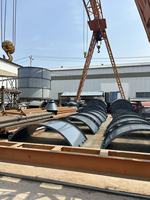 Silo industriel pour chaux avec convoyeur à vis et vibrateur pour le stockage et l'alimentation de poudres sèches