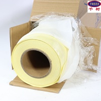 Film de plastification à froid en PVC transparent auto-adhésif largement utilisé, rouleau de film à bonne stabilité pour la finition d'impressions grand format