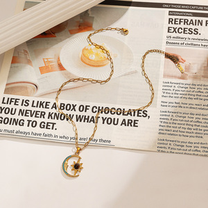 Collar de acero inoxidable con colgante de estrella y luna, circonita azul, chapado en oro de 18k, para regalo, uso casual. - Product Image 3